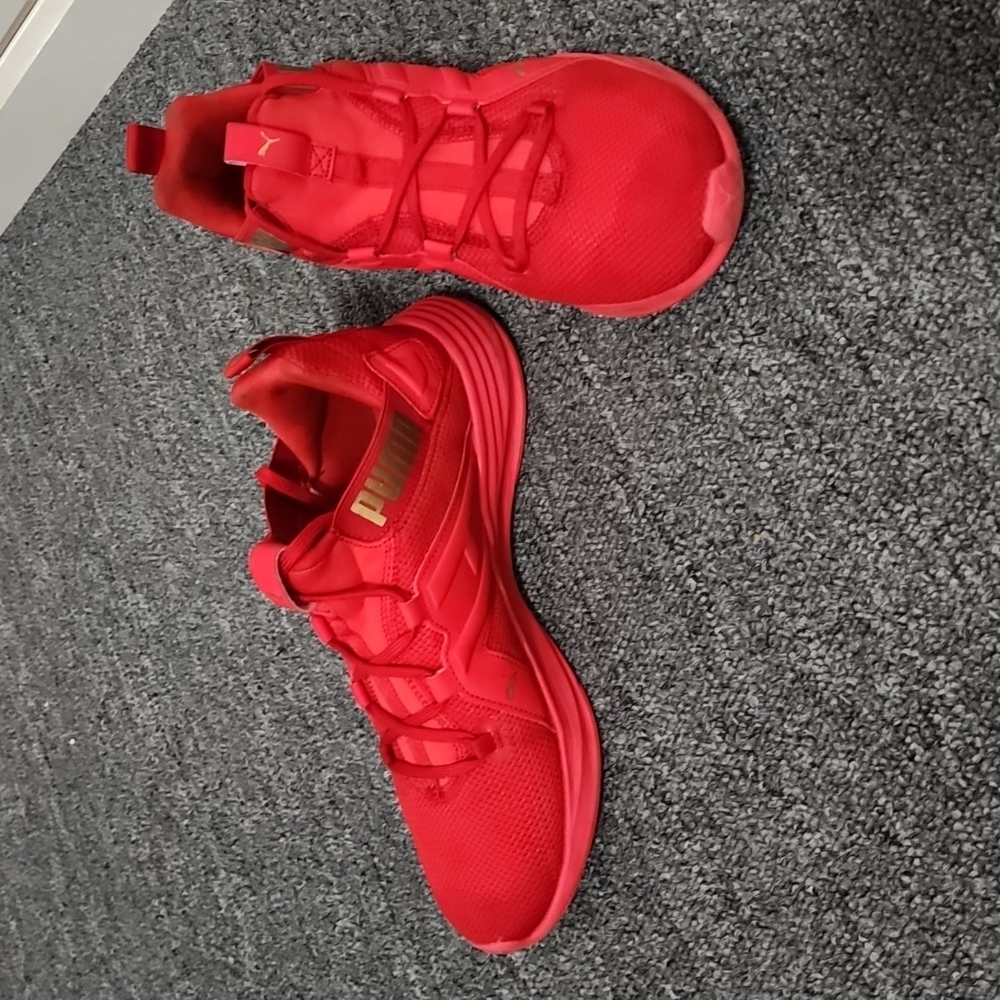 Puma Sneakers